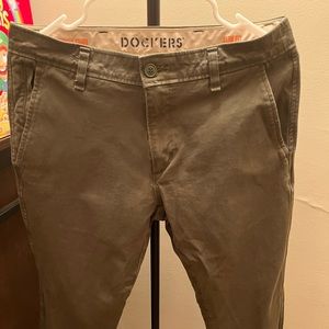 Dockers Ultimate Olive chino 30x30 trouser